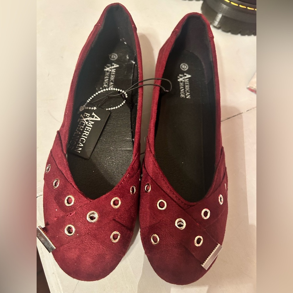 NWT American Exchange Suede Burgundy Flats with Gold Eyelet Accents Slip-On